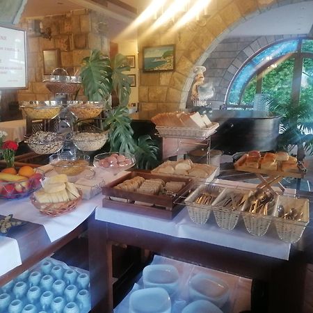Hotel Galeb Canj Bagian luar foto