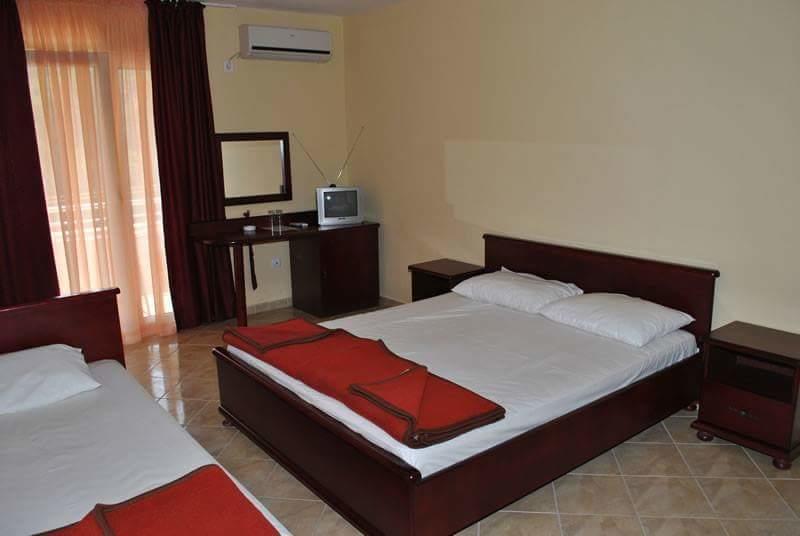 Hotel Galeb Canj Bagian luar foto