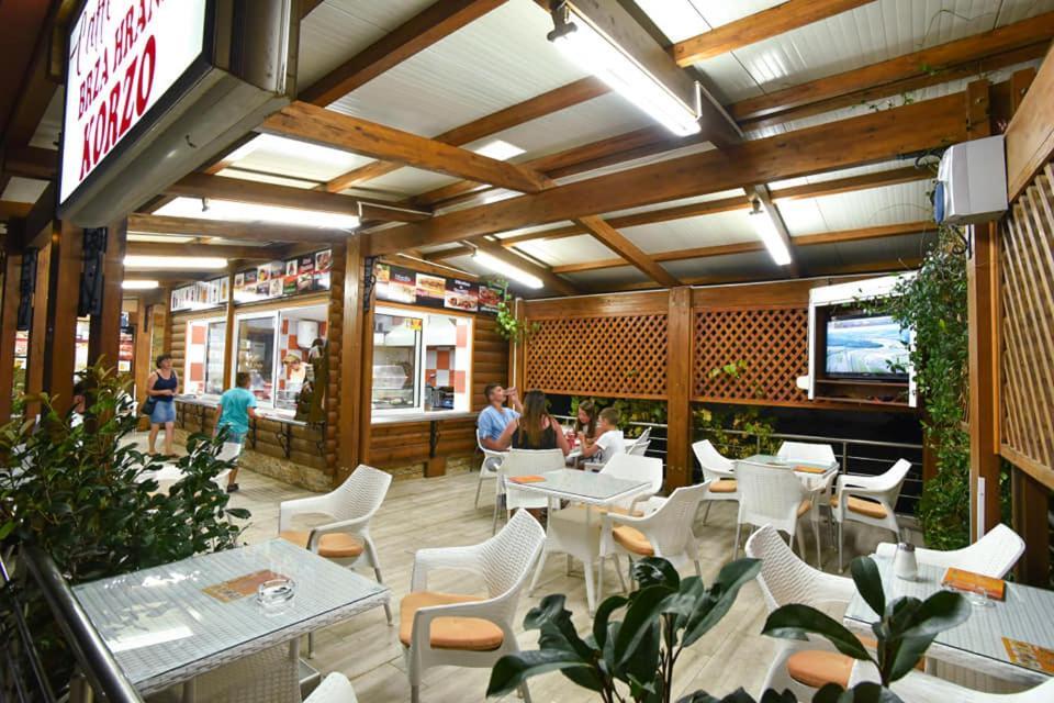 Hotel Galeb Canj Bagian luar foto